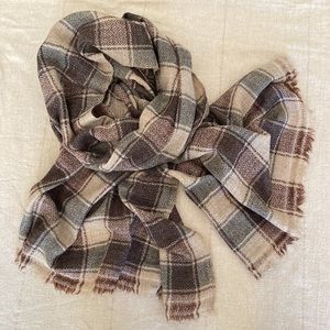 Cashmere scarf / shawl
